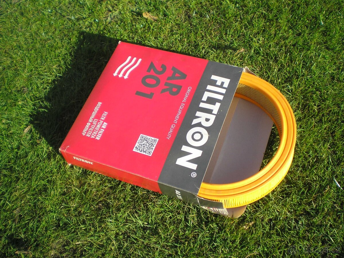 Vzduchový filtr AR 201 Filtron Felicia/Favorit