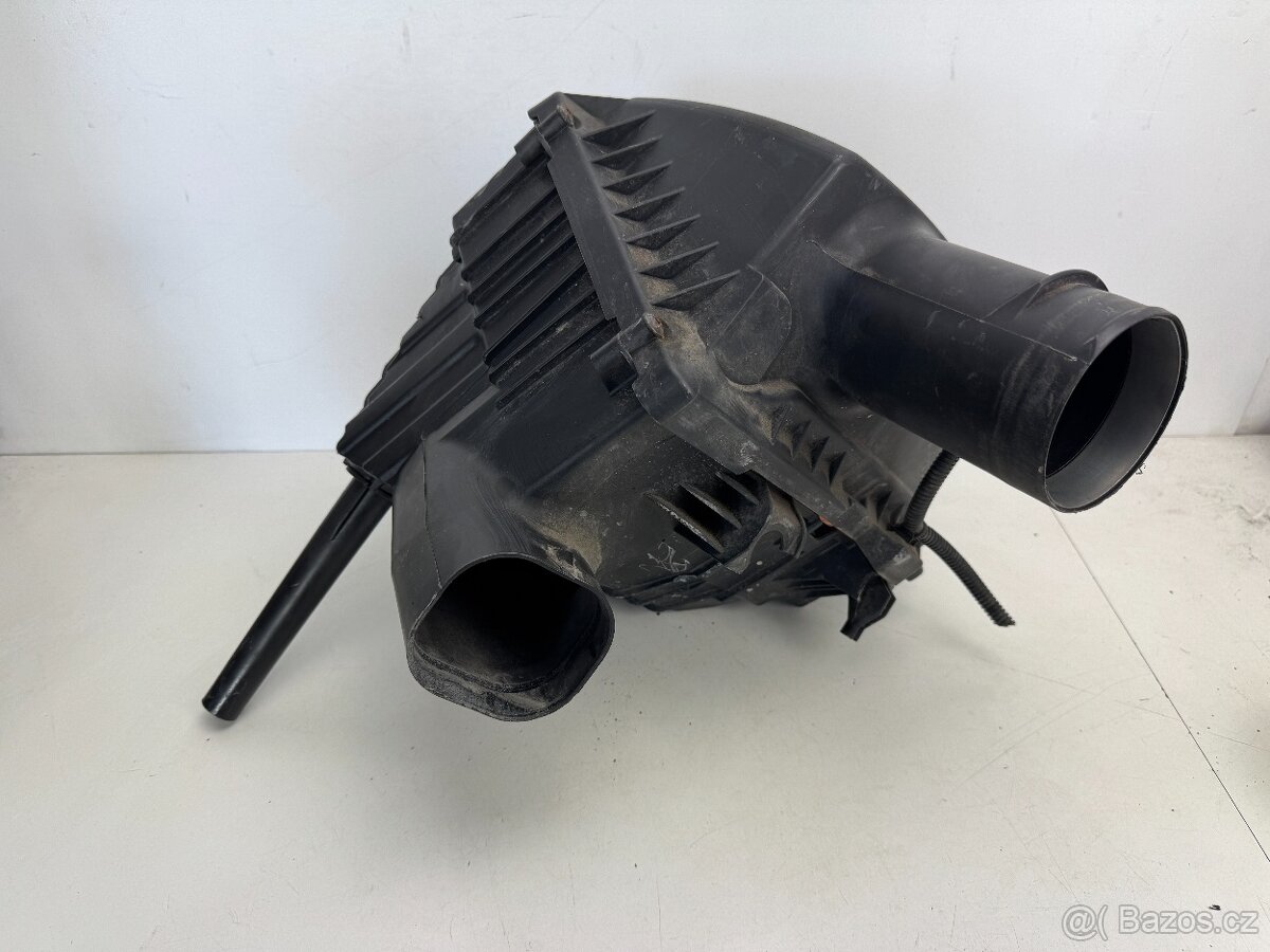 Airbox Opel Vivaro B 93451661, 1650056196R