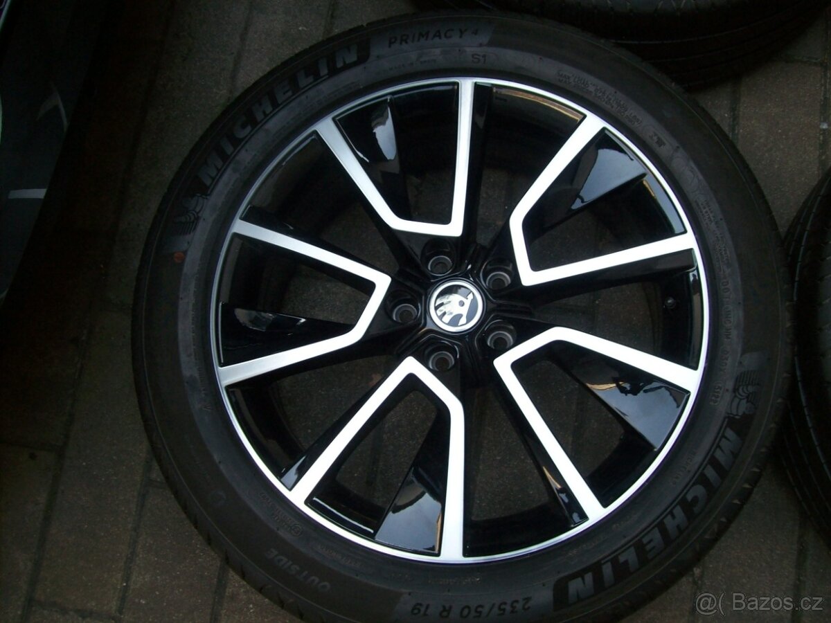 Alu kola Kodiaq Michelin 235.50.19" stav 99,9%