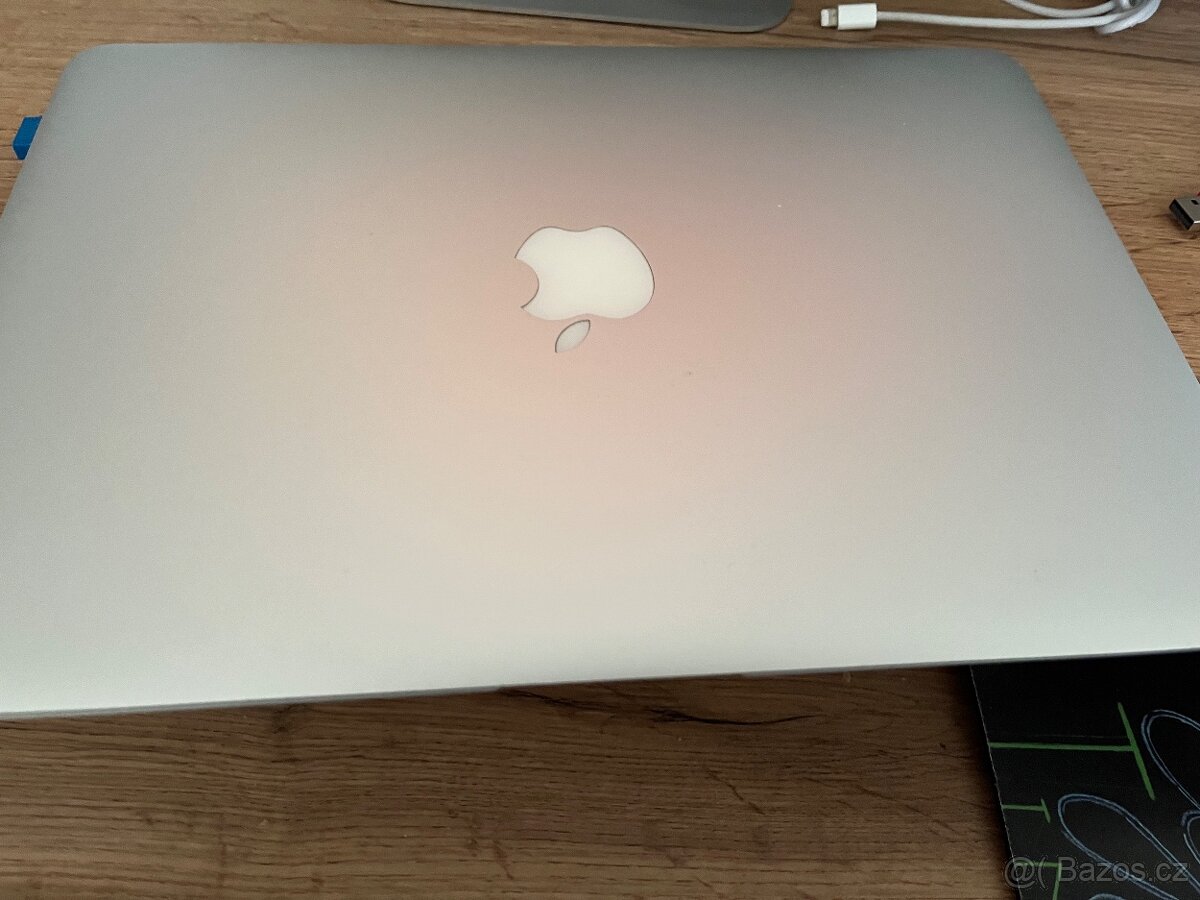 MacBook Air 13-inch, Early 2014