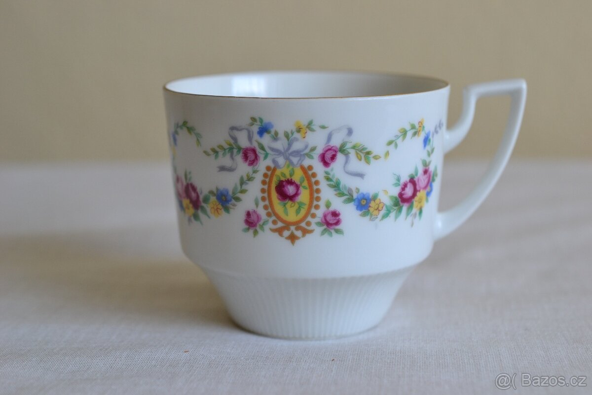 Secesní porcelánový hrníček starožitný