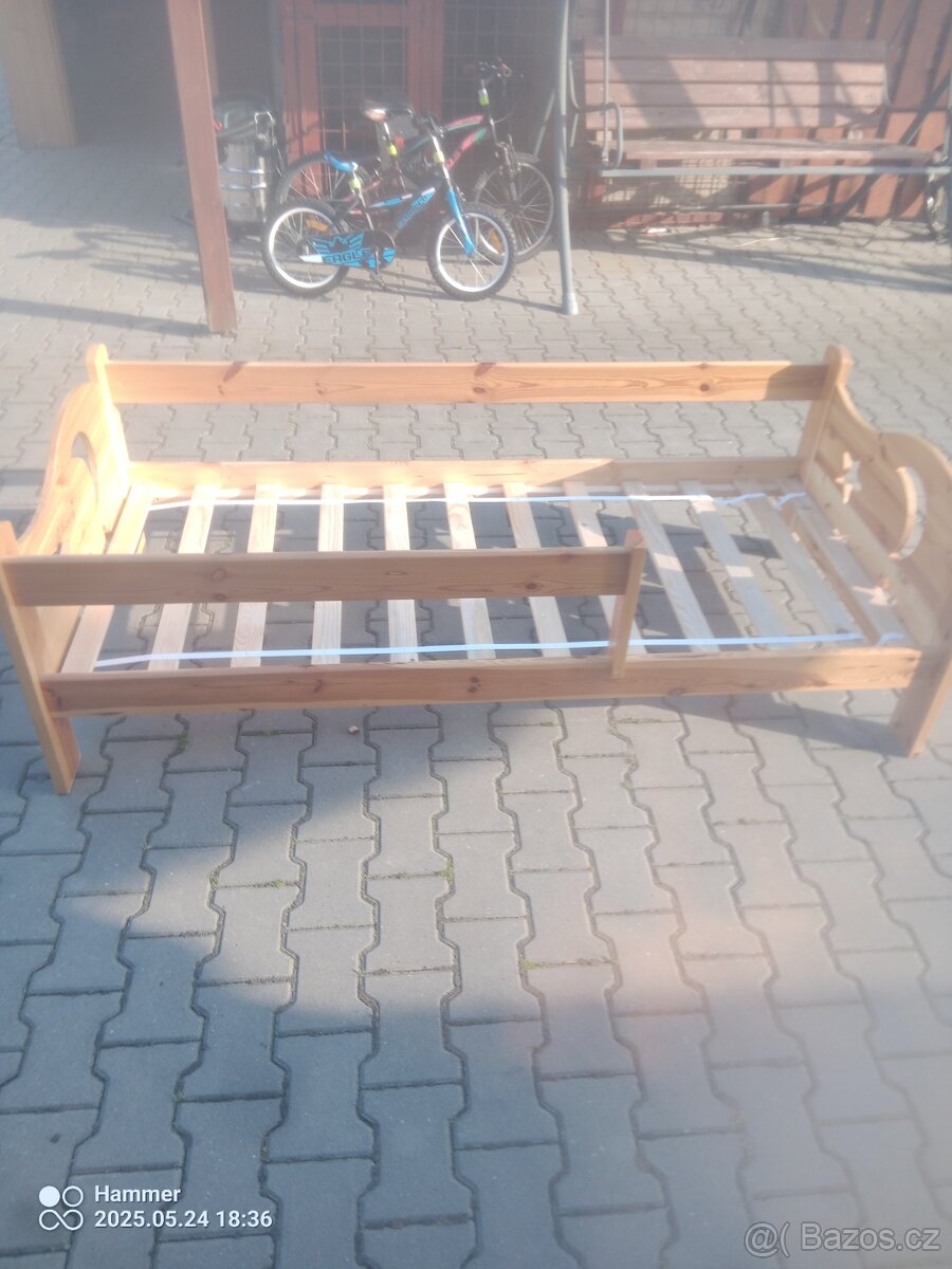 Dětská postel