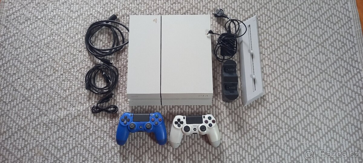 Prodám Playstation 4 500GB