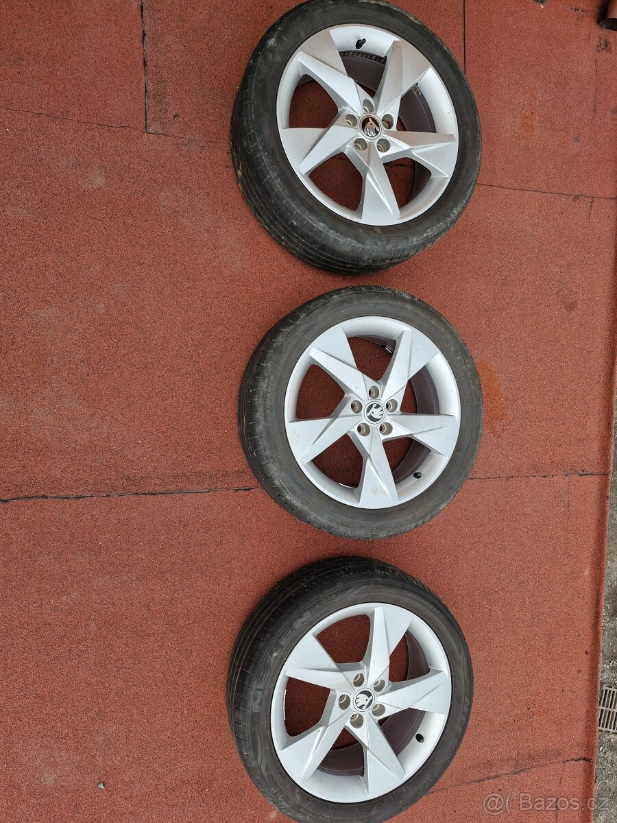 4 x lita kola skoda scala ,kamig