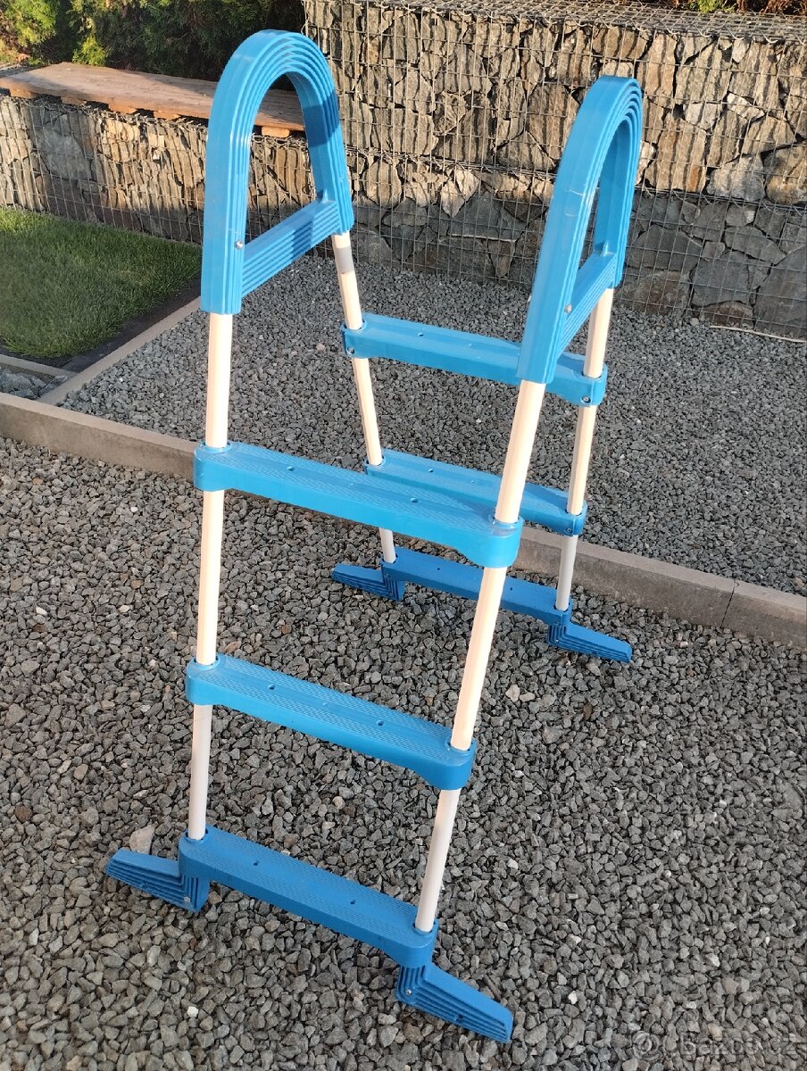 Schůdky do bazénu. 91cm