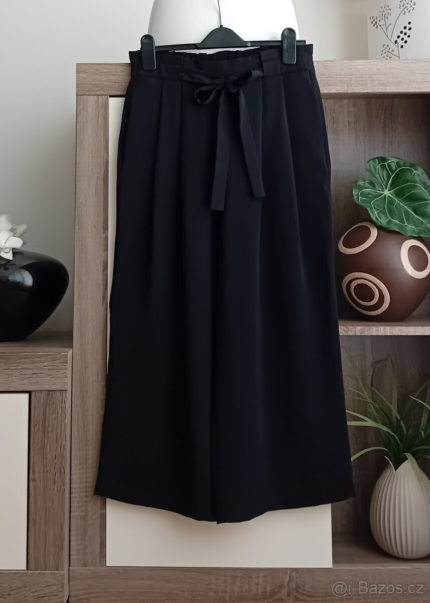Zara dámské široké 3/4 kalhoty vel. S