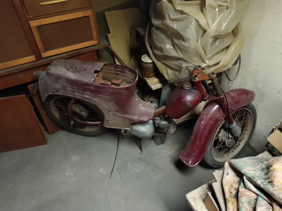 2x Jawa Pionýr 555