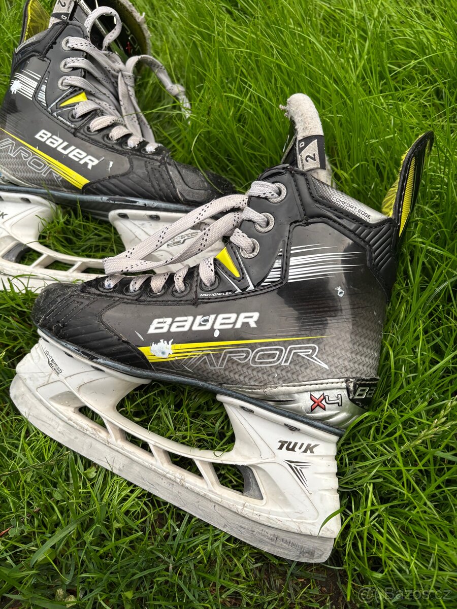 Brusle Bauer Vapor x4 Jr velikost 2