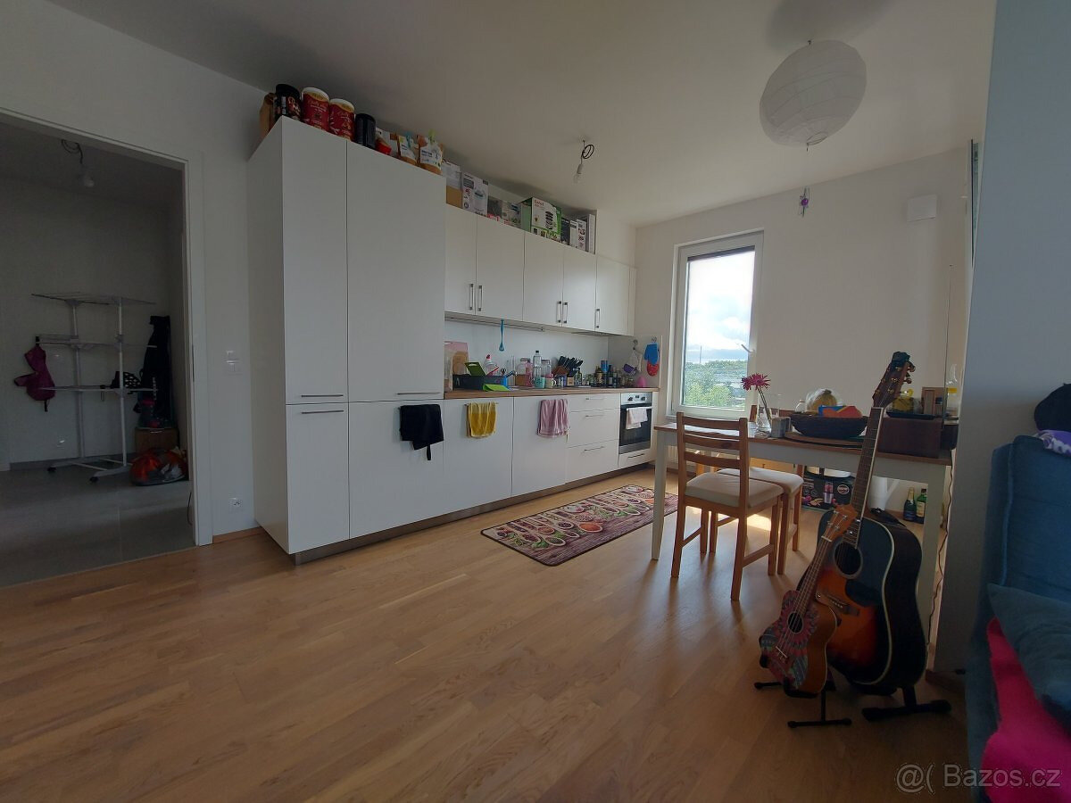 Pronájem bytu 3+kk, Waltariho, Hloubětín, 34.000 Kč/měs, 75