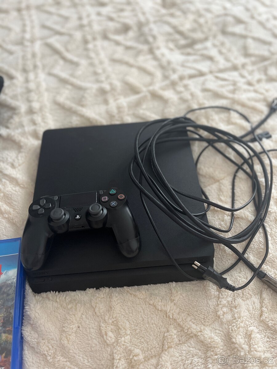 Playstation 4, 1TB slim