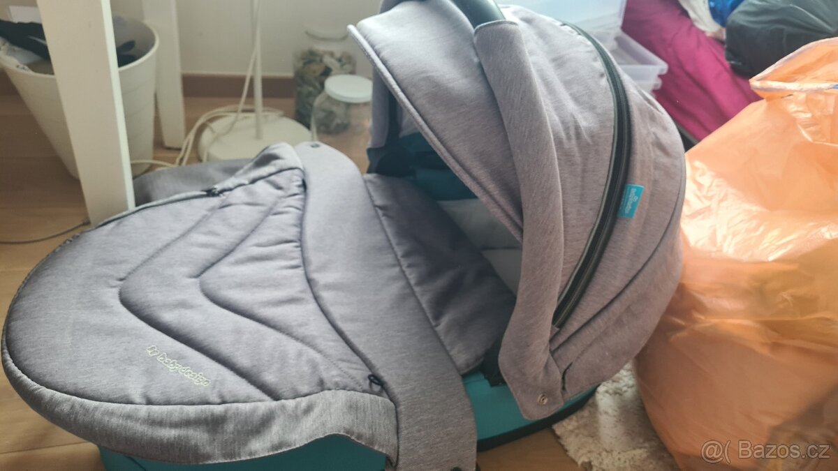Kočárek Baby design Husky