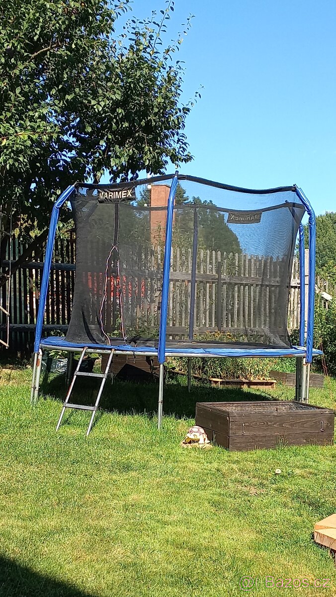 Trampolína