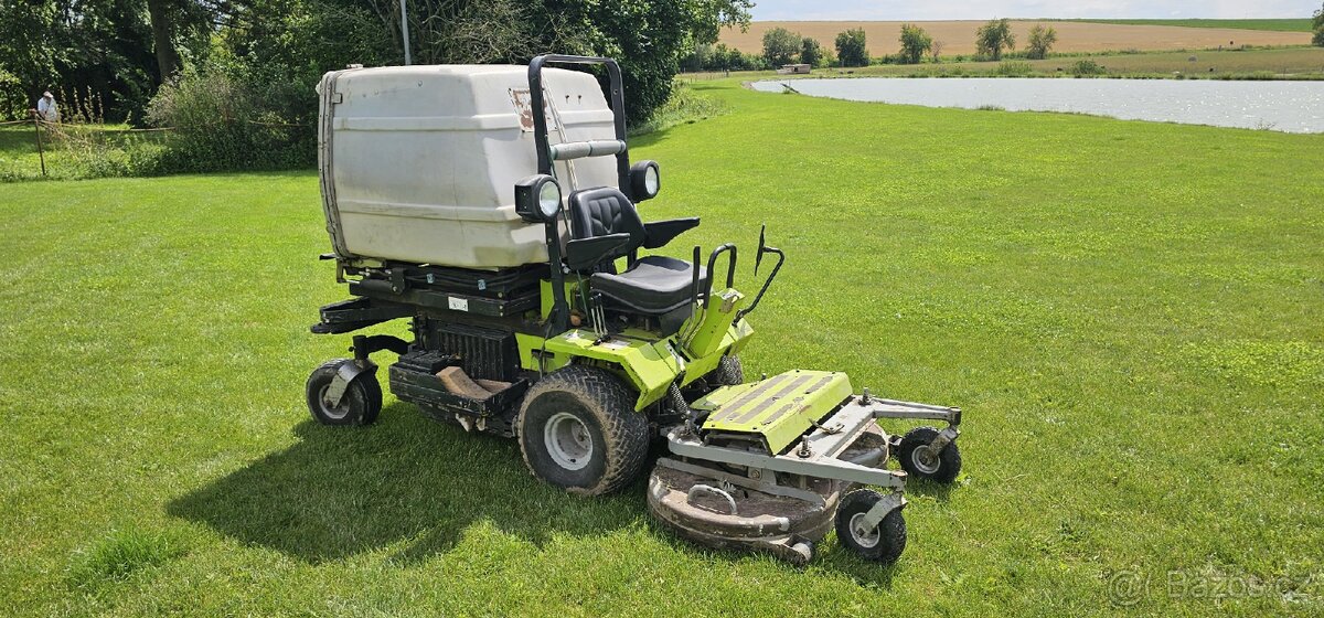 Prodám profi sekačku grillo fd 700 sr