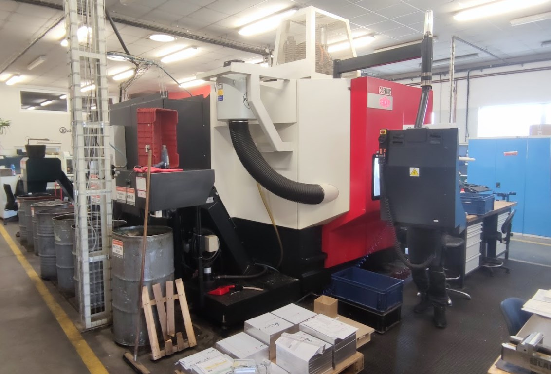 Obráběcí centra - pětiosá MCU 700V