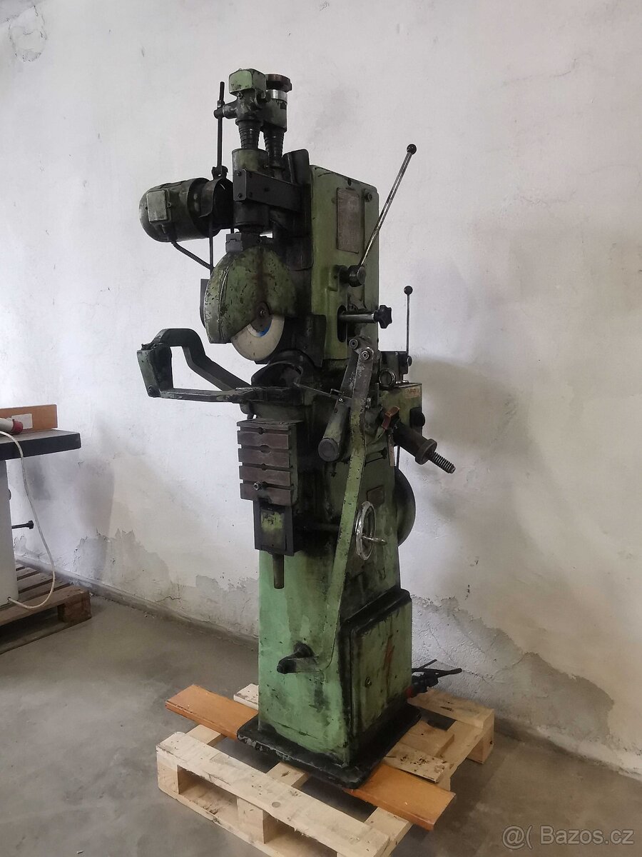 Brúska na pílové kotúče a pásy Stankoimport