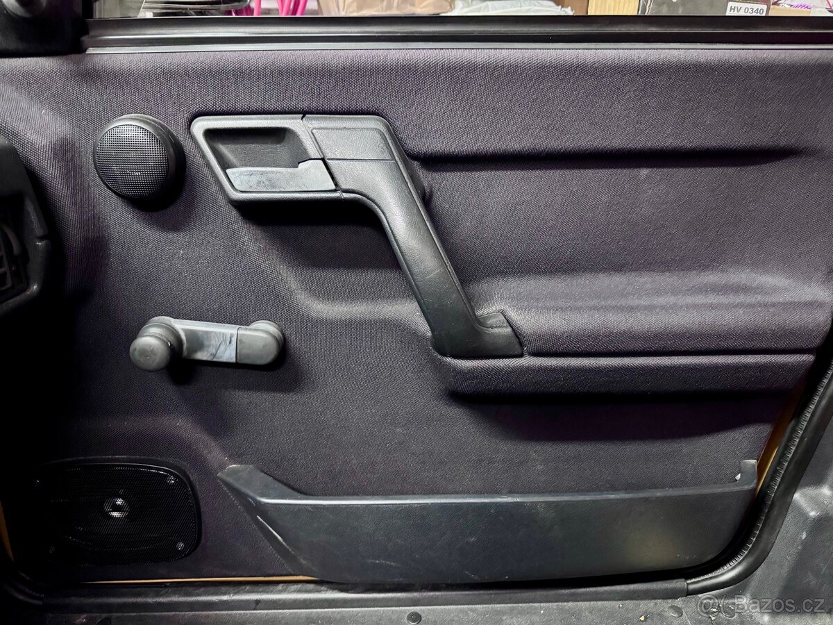 Škoda Favorit Solitaire - tapecíry s repro