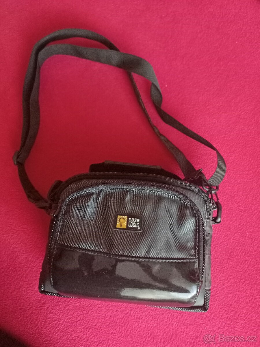 Taška na menší foťák