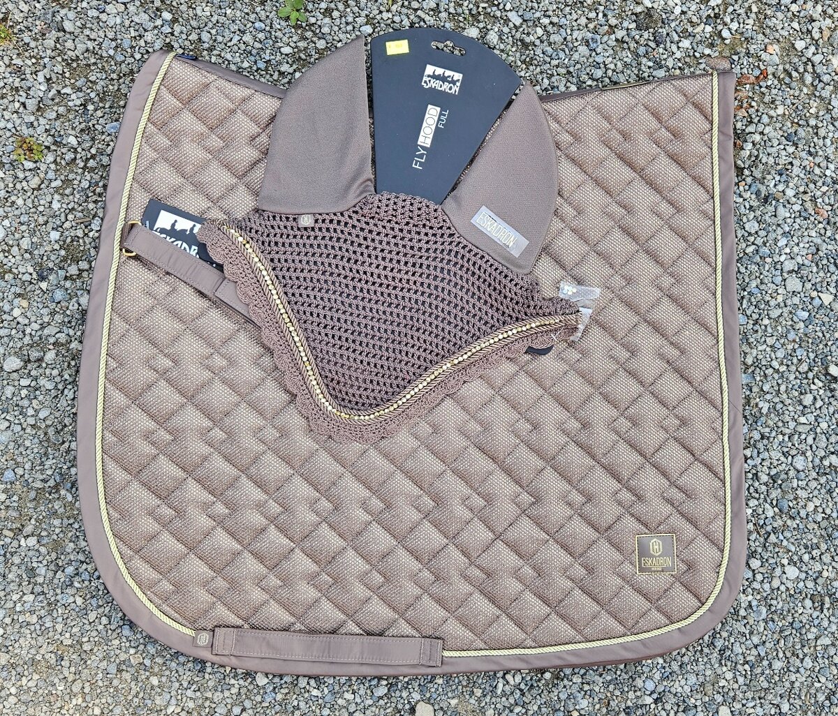 Eskadron dečka Plaza taupe