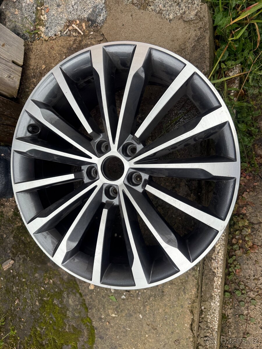 Hlinikove disky superb 3 trinity r19 et44