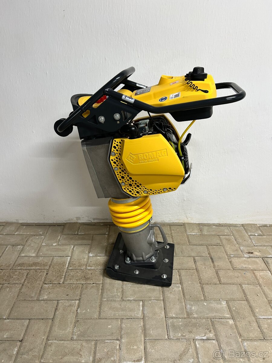 Vibrační pěch BOMAG BT65 | nový stroj, záruka