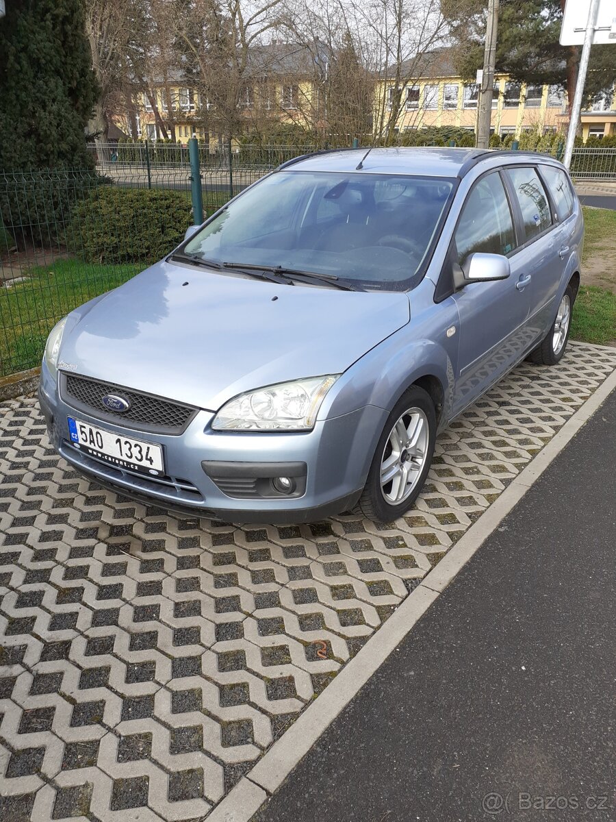 Prodám Ford Focus combi 1,6 benzín Ghia