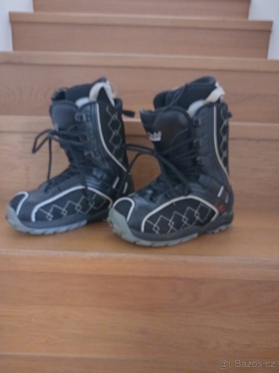 Boty na snowboard