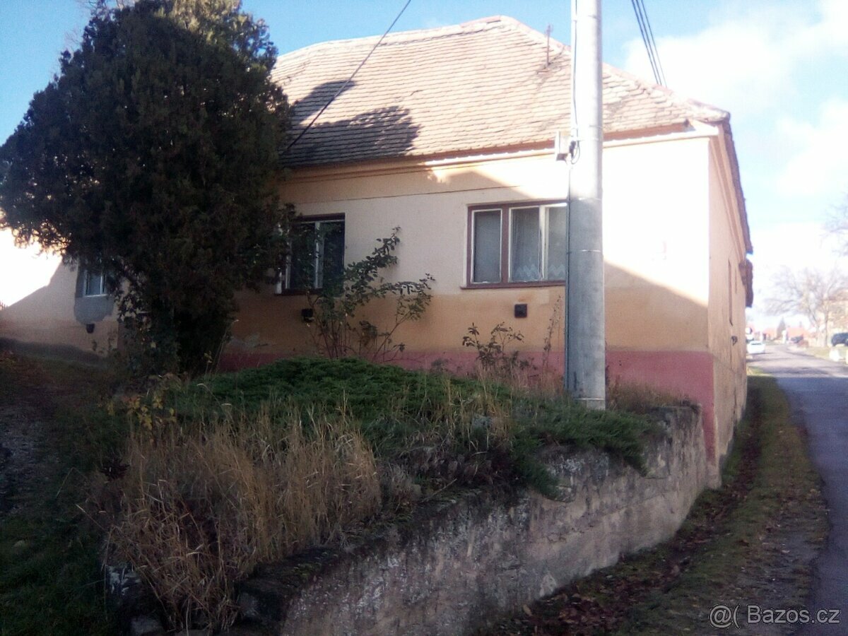 Prodám rodinný dům se zahradou v obci Konice u Znojma