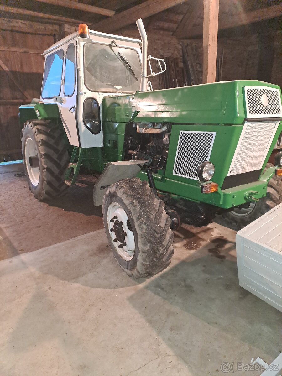 Traktor fortschritt ZT303
