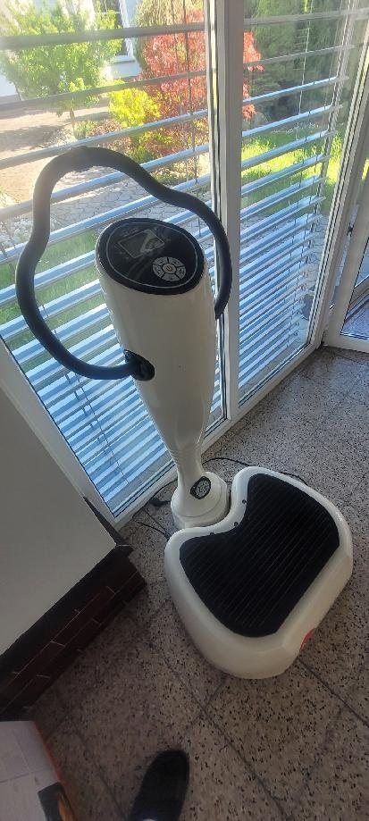vibromasážní stroj
