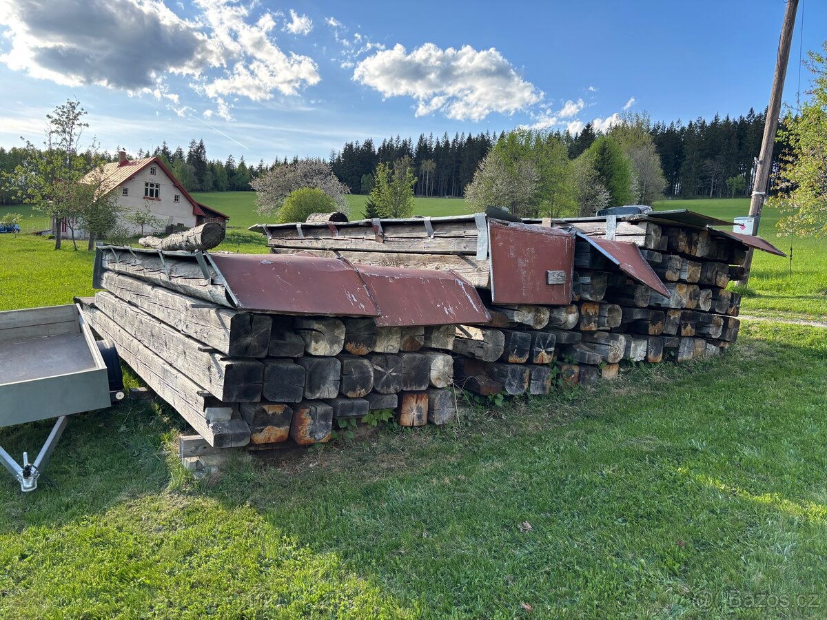 Staré trámy, odřebíkované