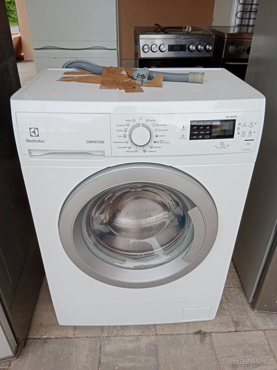 Automaticka pracka Elektrolux