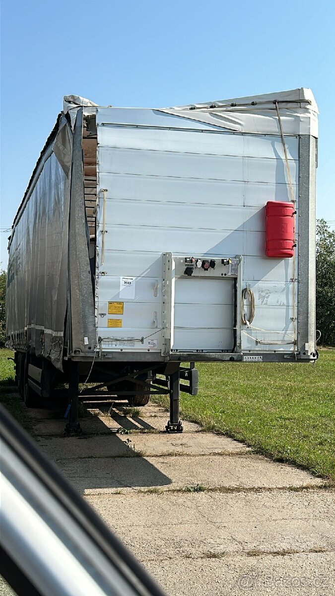 SCHMITZ CARGOBULL SCB S3T