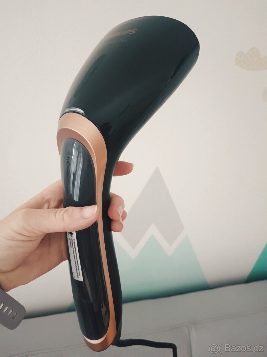 Ruční napařovač Philips Steam&Go
