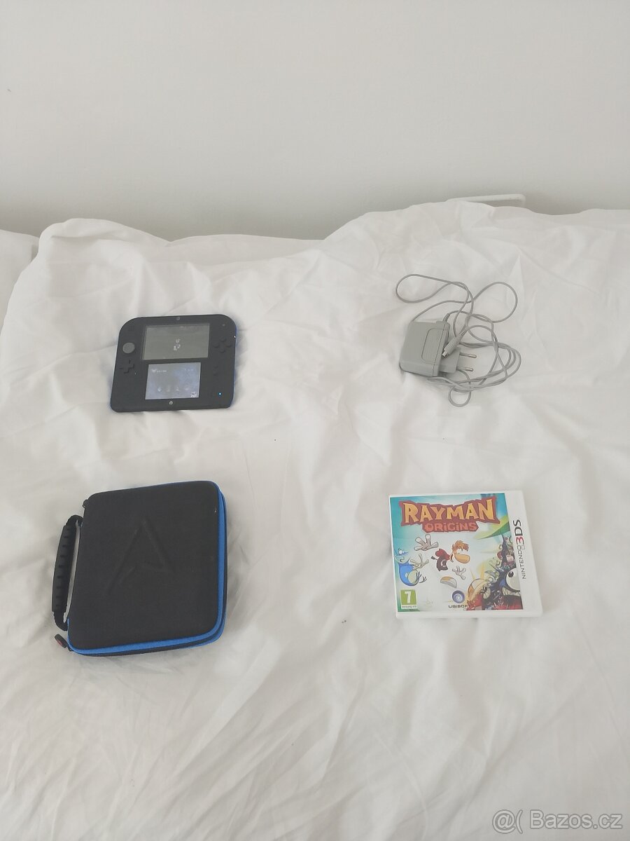 Nintendo 2DS + příslušenství