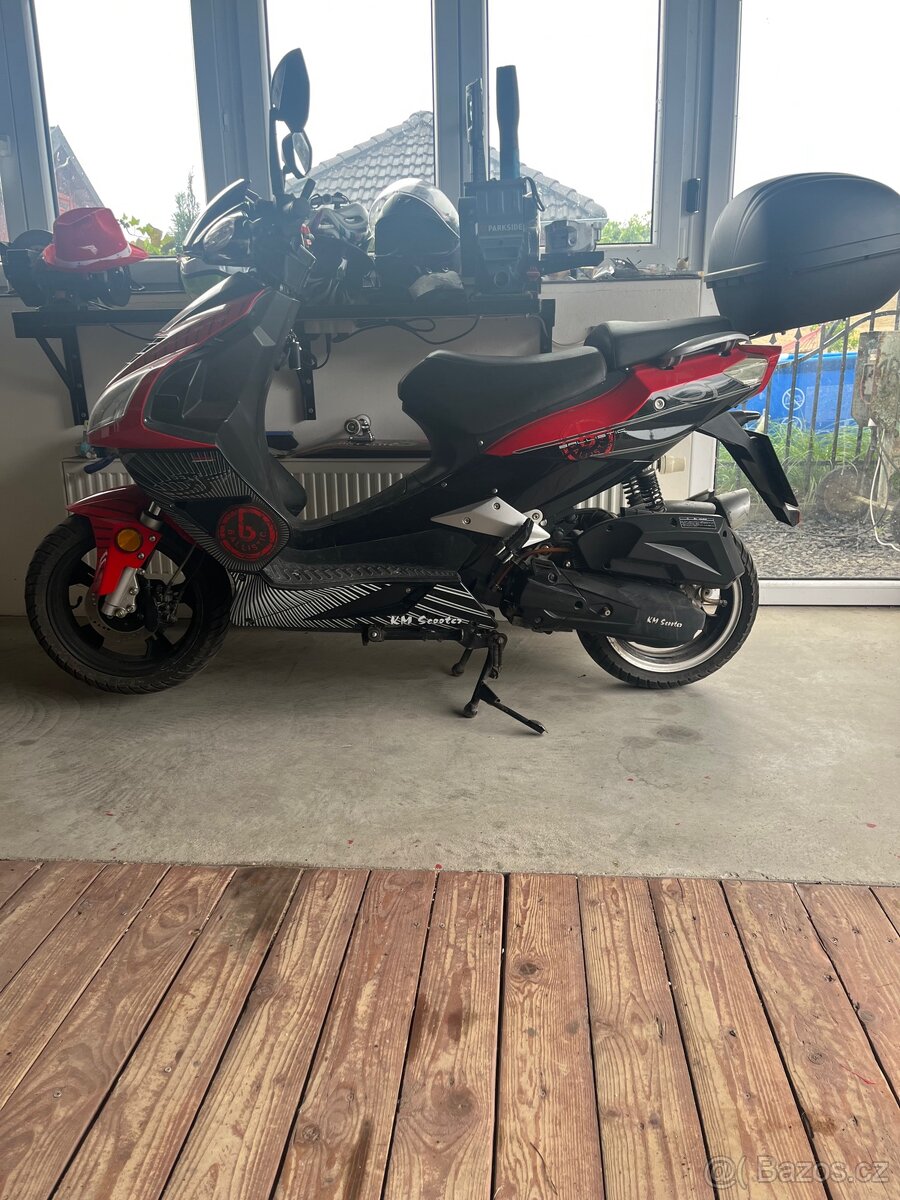 Skútr 125, 2021