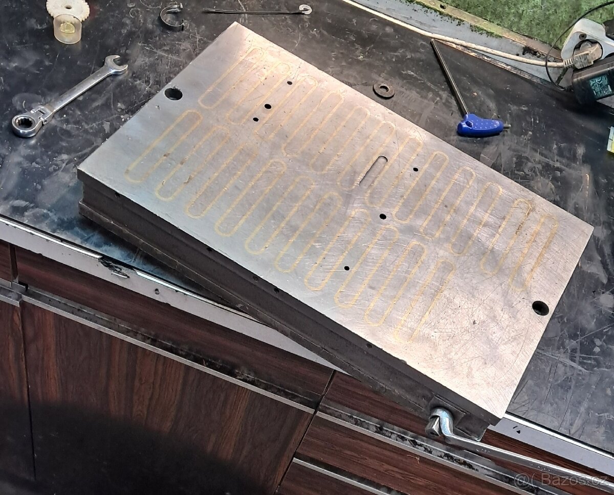 Magnetická upínací deska 500x300 permag
