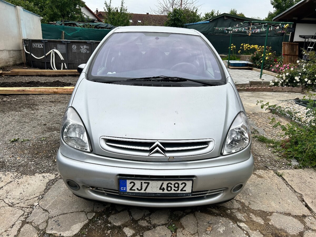 Citroën Xsara Picasso 2.0 HDi, r. 2010, STK 4/27 + náhradní