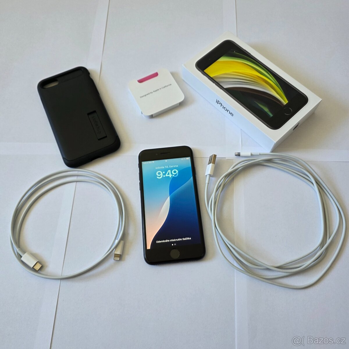 Apple iPhone SE (2020) 64GB, černá