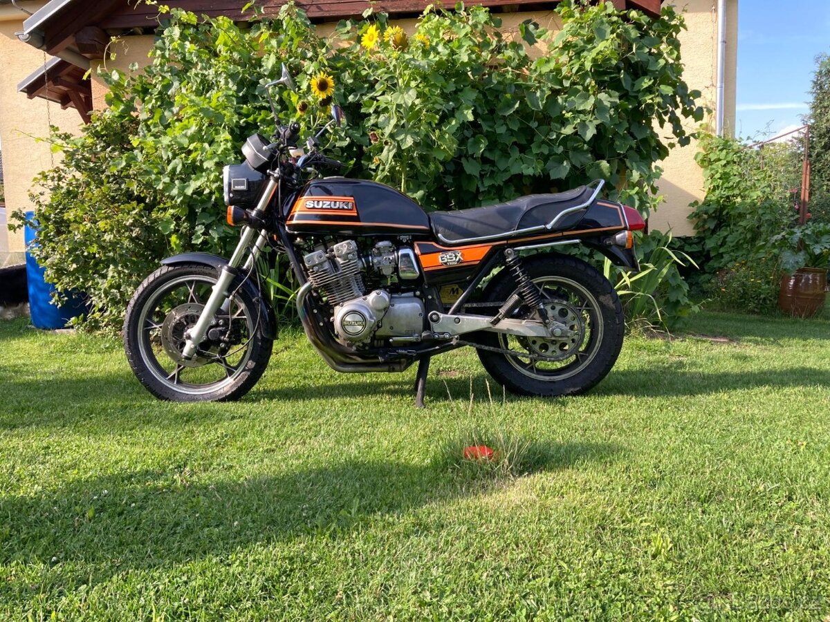 Suzuki GSX 1100E rok 1980 61ti