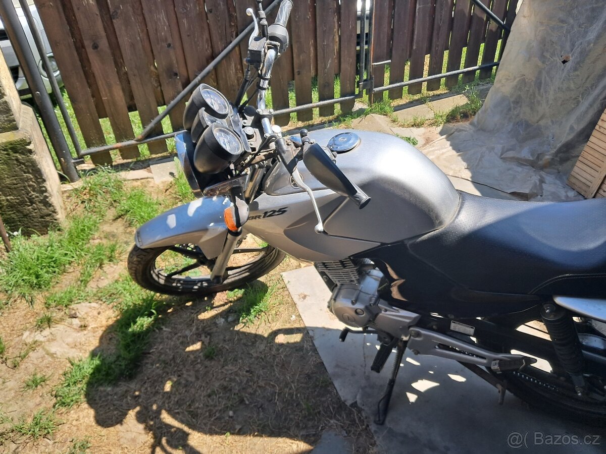 Prodám Yamaha 125
