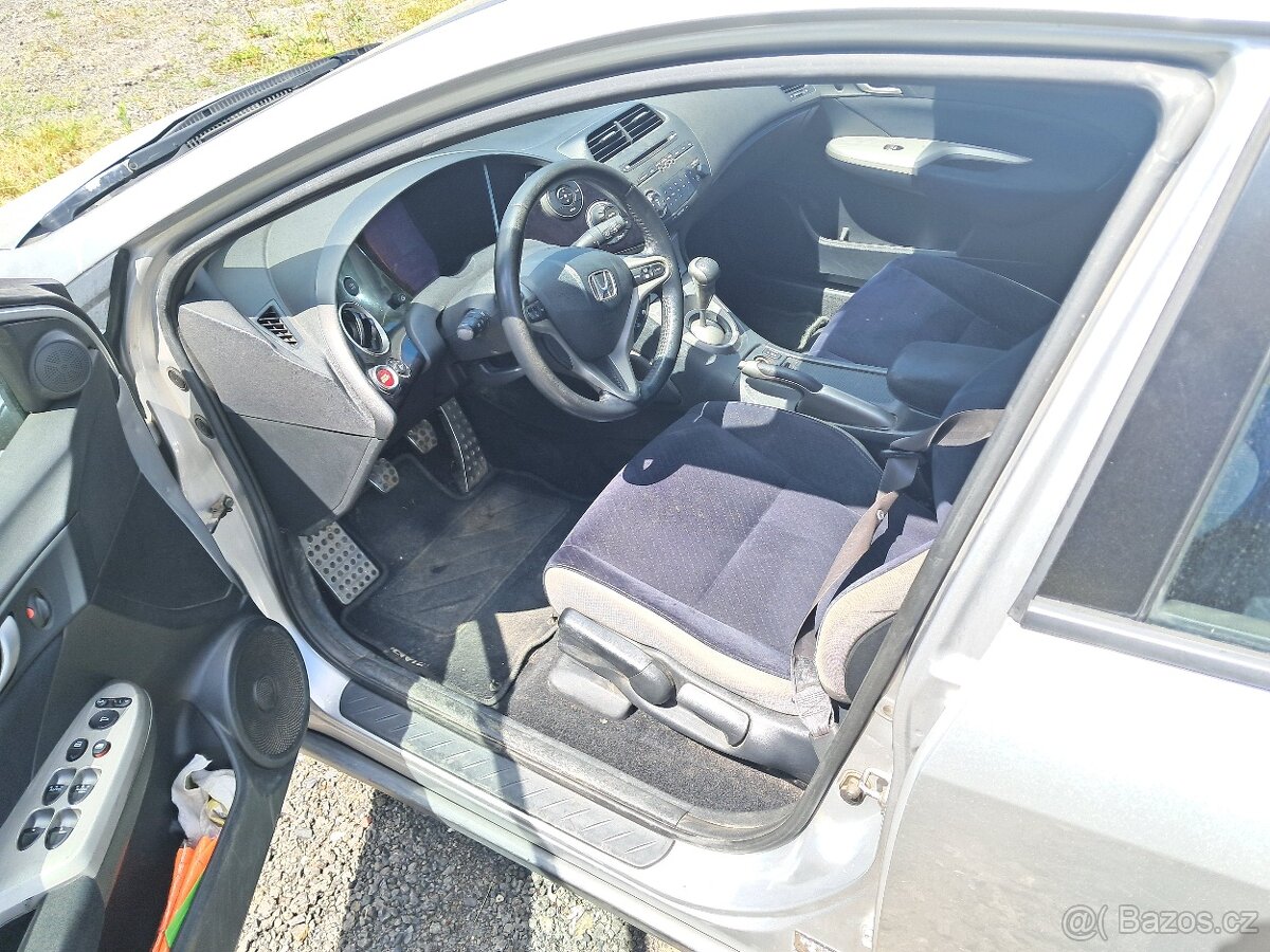 Honda Civic 1,8 benzin