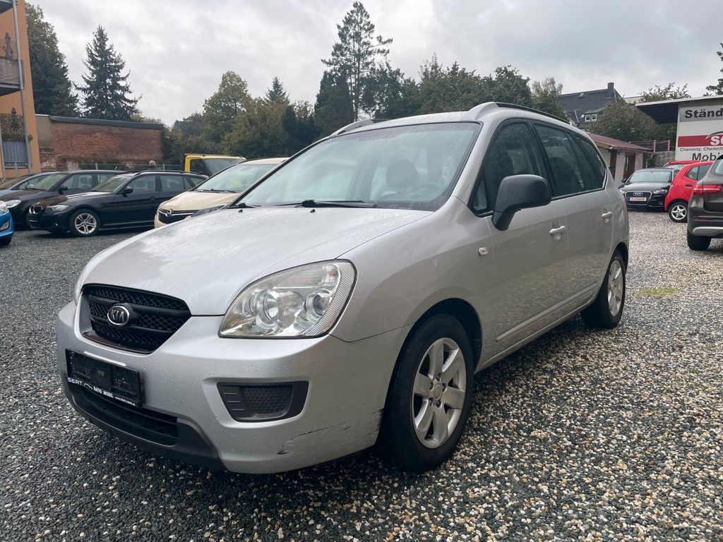 Kia Carens 2.0 benzín nová stk