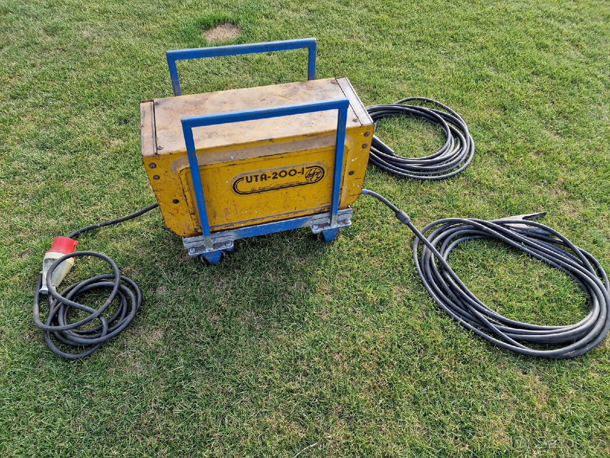 Svářečka UTA-200-1 + elektrody a náhradní kabely
