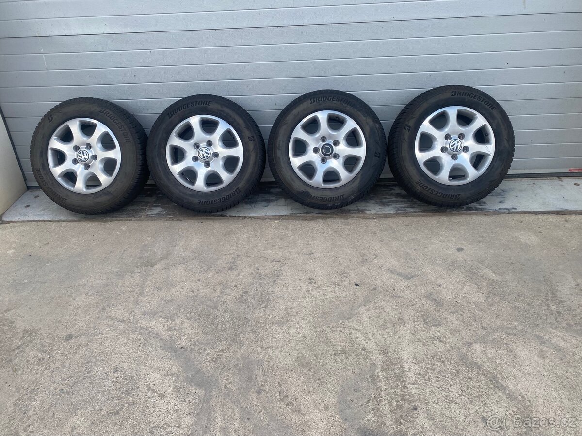 Alu kola Touareg r17