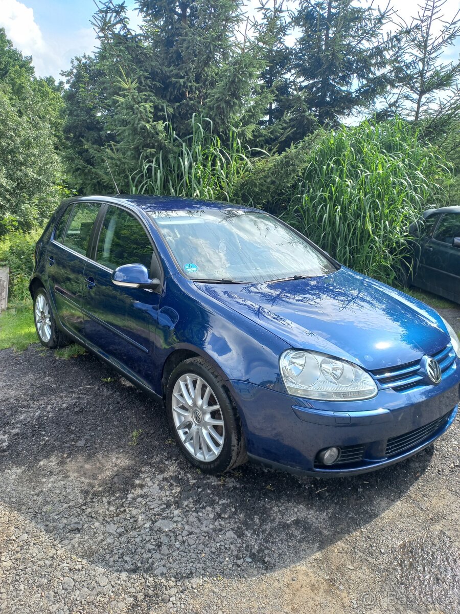 Volkswagen Golf V 1.6i Fsi