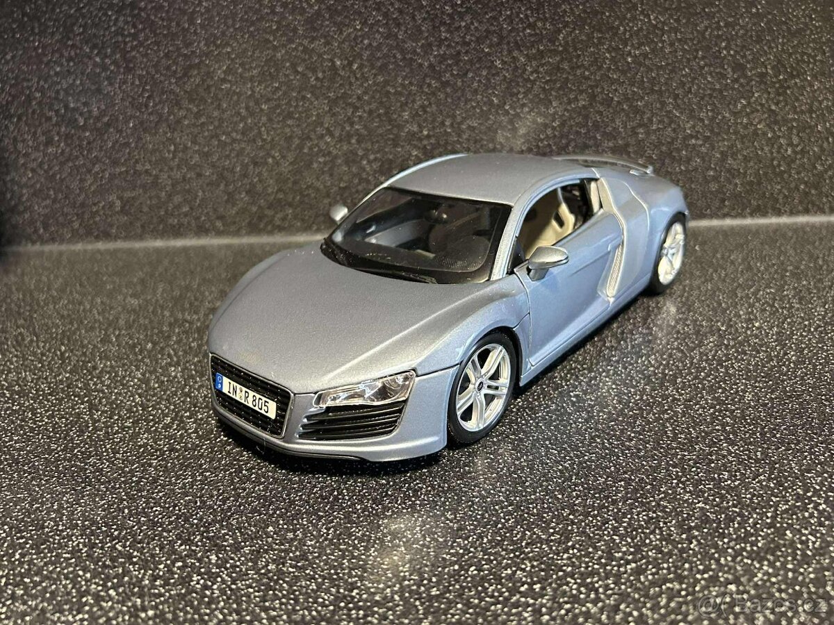 Audi R8 1:18