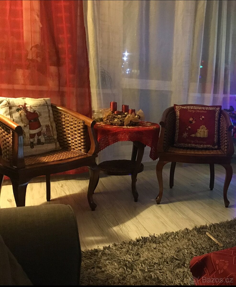 Karetní set křesla a stůl