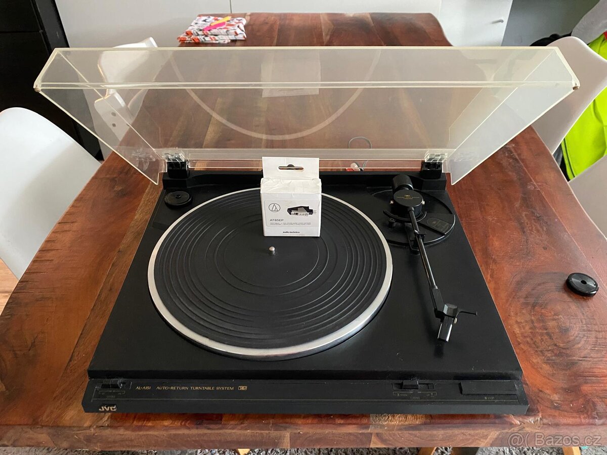 Gramofon JVC AL- A 151bk /Japan 1990/ TOP STAV