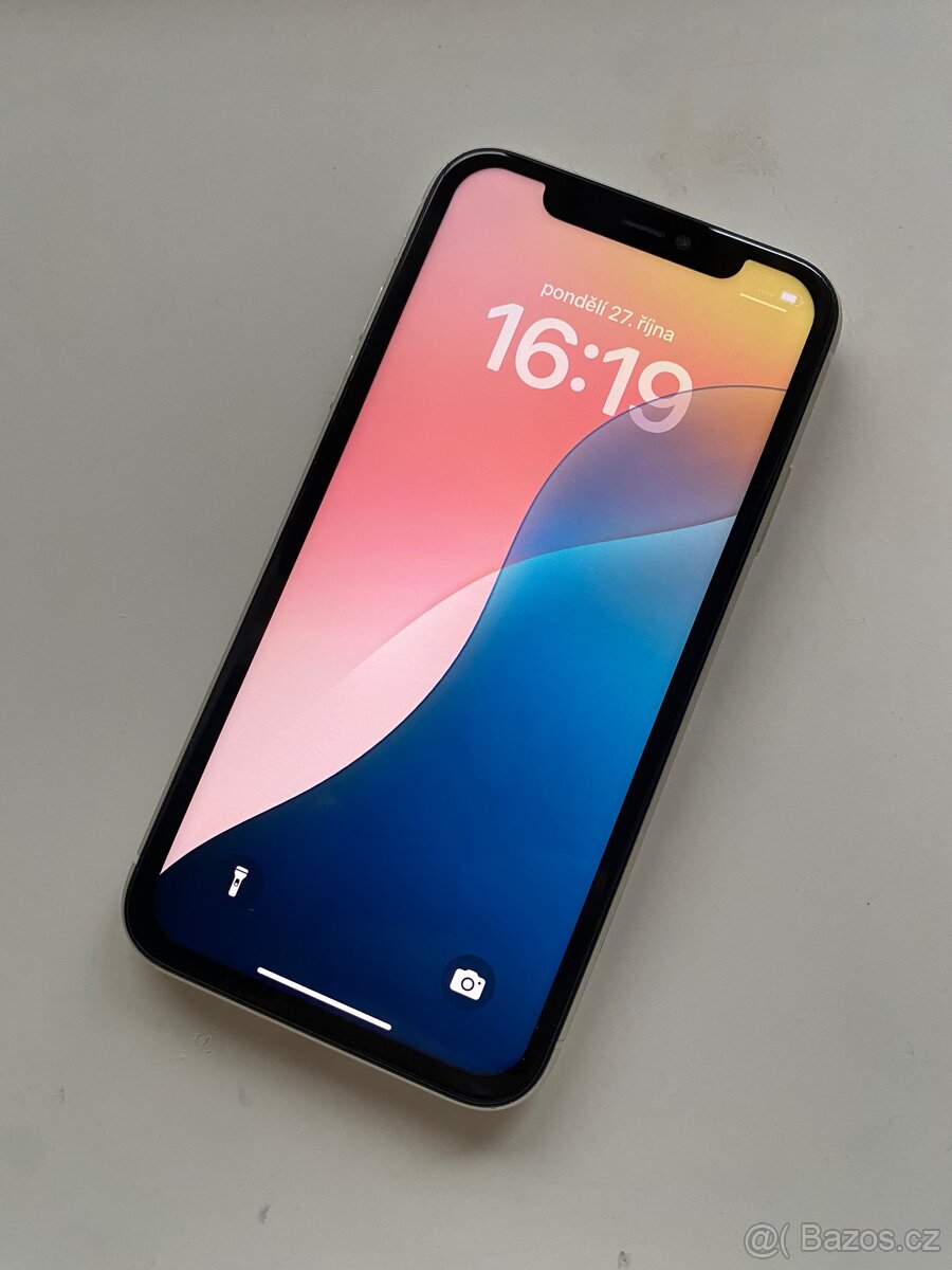 iPhone 11 128 GB - Perfektní stav