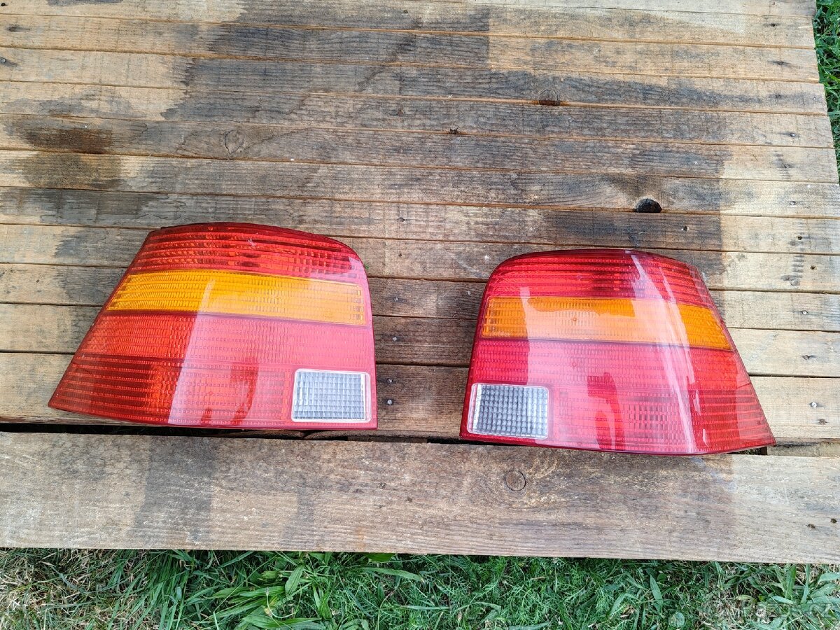 Zadní světla VW Golf IV